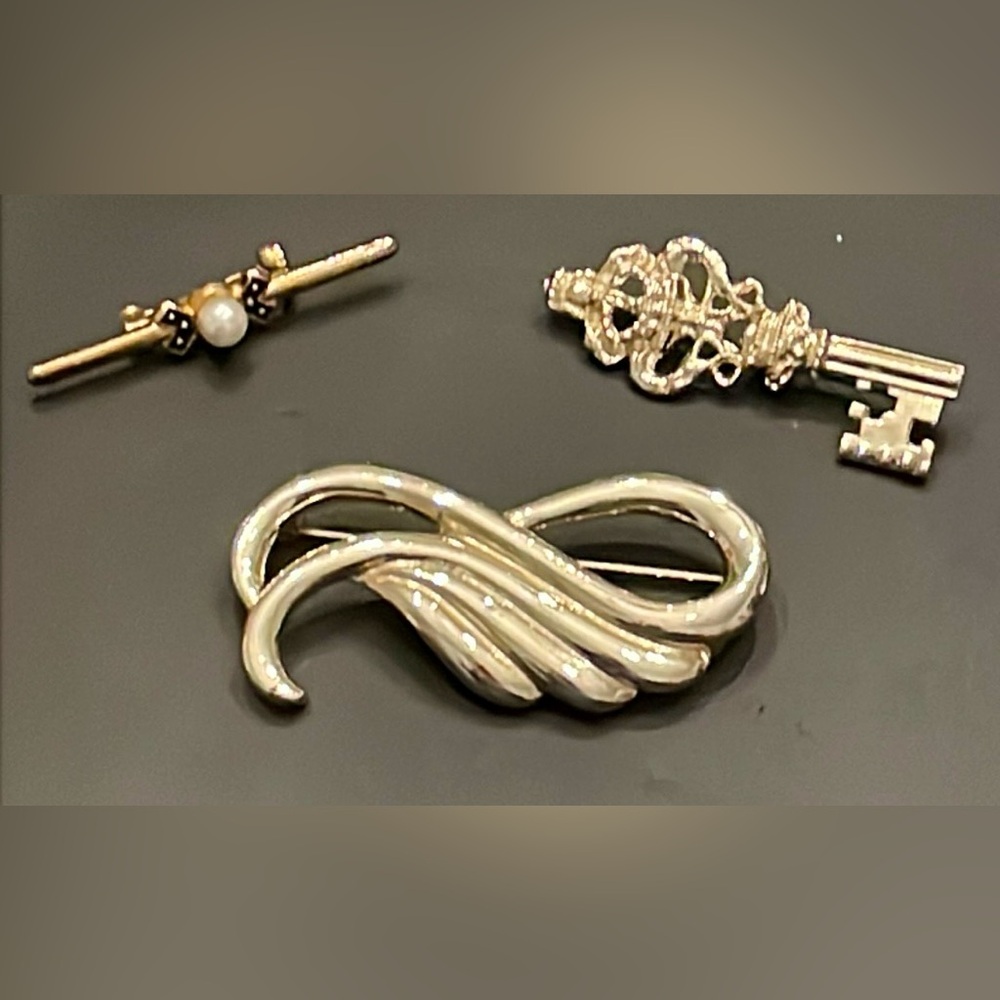 3 Brooch Lot: Classic look . Found in jewelry box from auction. See pics!